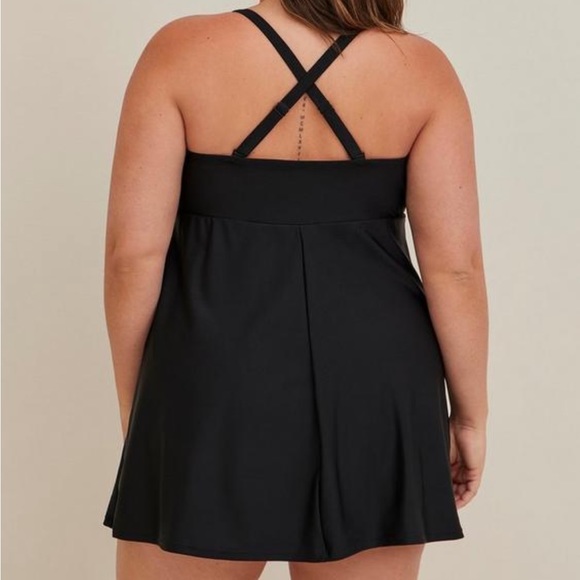 Torrid Wireless Mid Strapless Swim Dress With Brief Size 1 - Picture 8 of 9